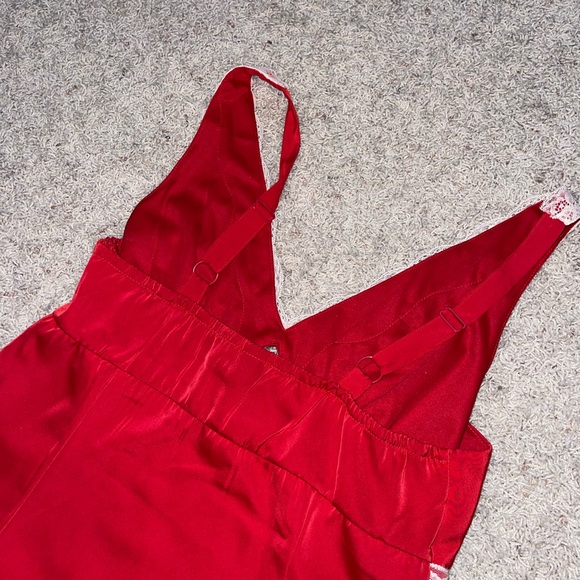 Red Lace Trim Dress - Picture 5 of 6